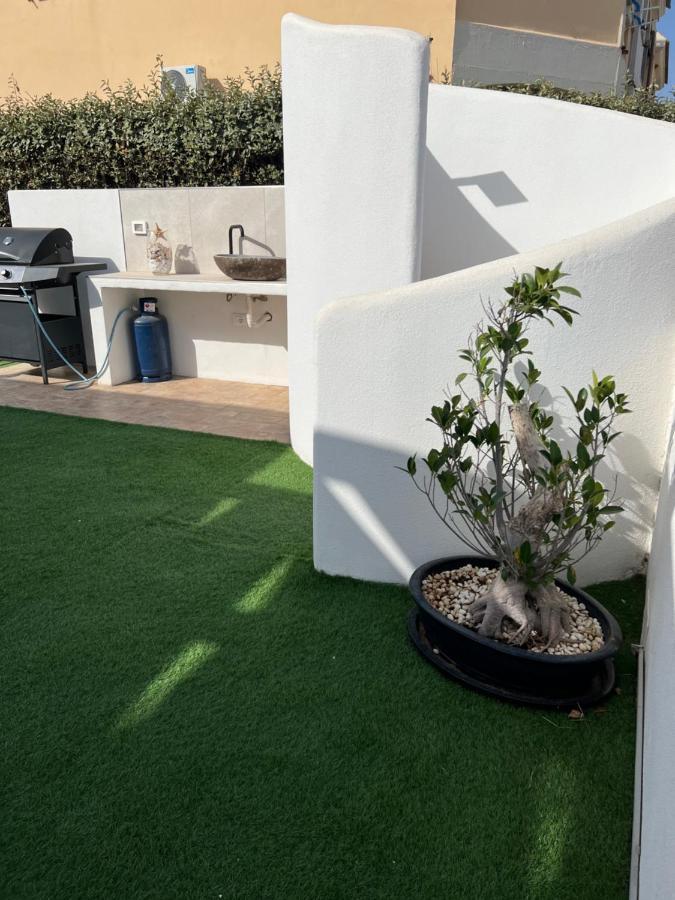 Le Residenze Del Mare Monolocale N2 Apartment La Caletta Ngoại thất bức ảnh