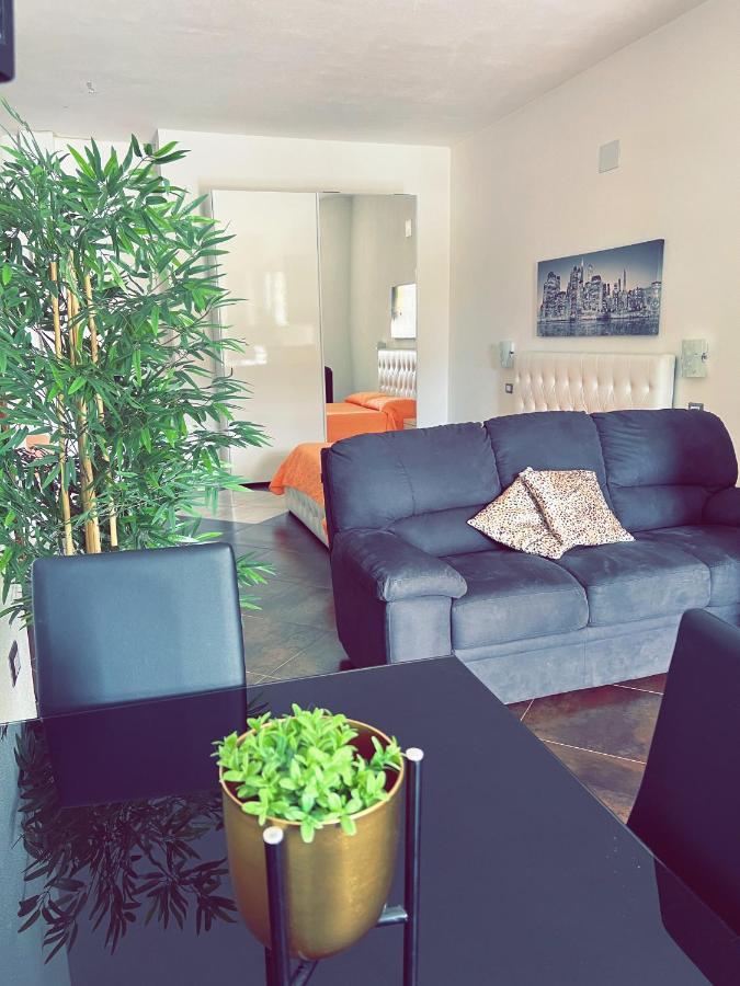 Le Residenze Del Mare Monolocale N2 Apartment La Caletta Ngoại thất bức ảnh